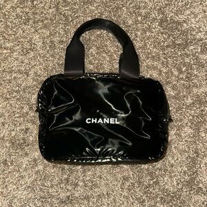 Chanel parfums mini bag, black, Excellent condition, 100% Polyester.